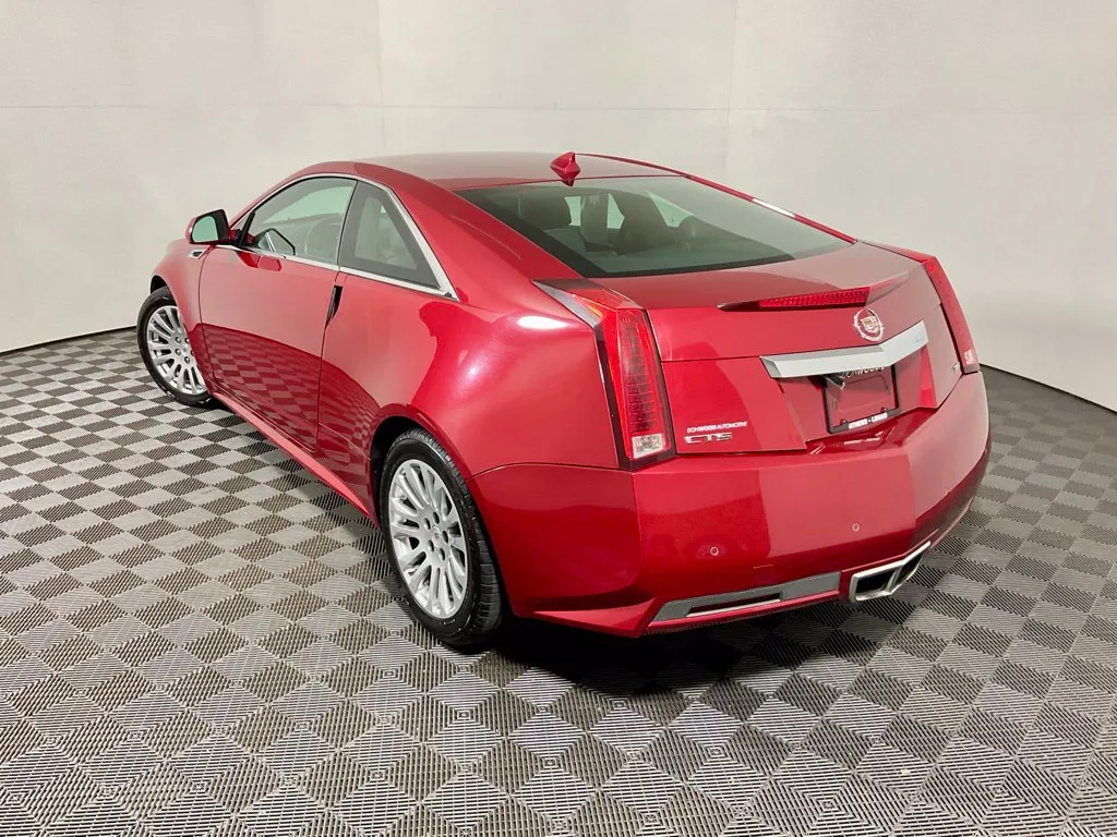 Cadillac CTS photo 11