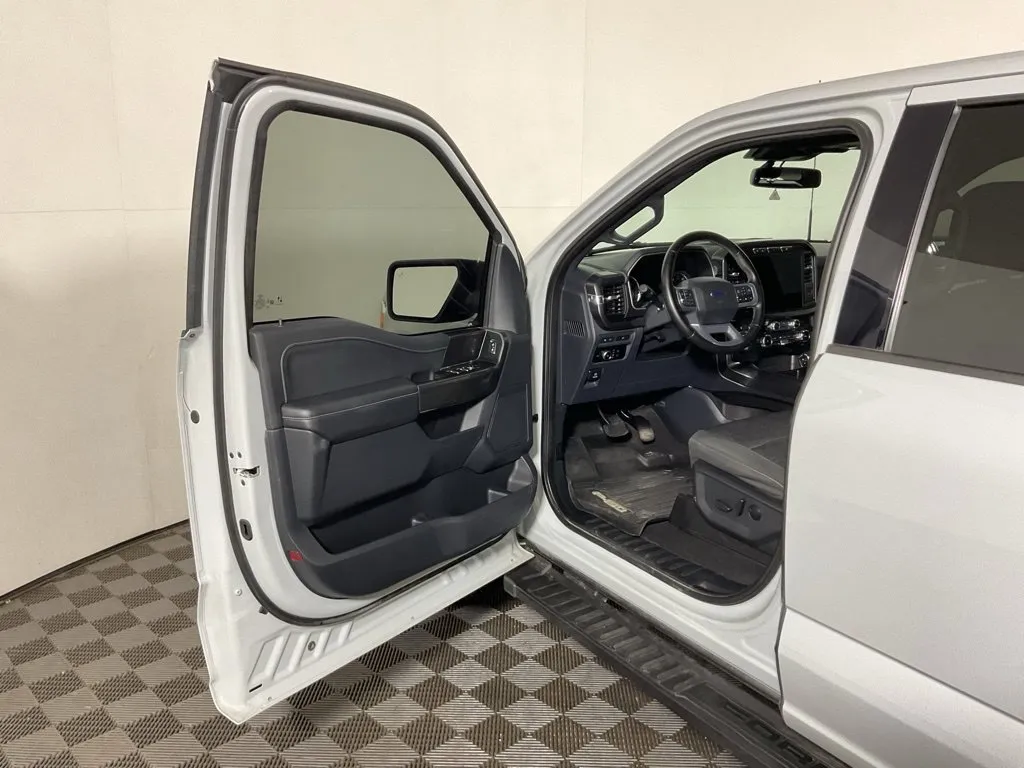 Ford F-150 photo 18