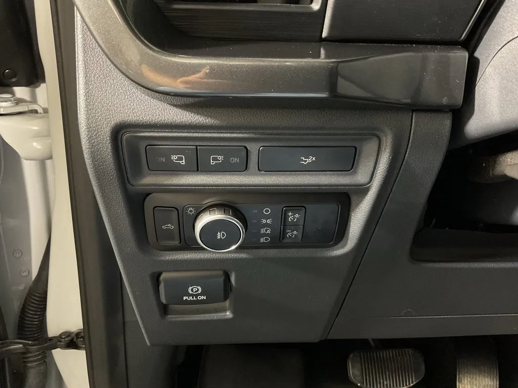 Ford F-150 photo 28