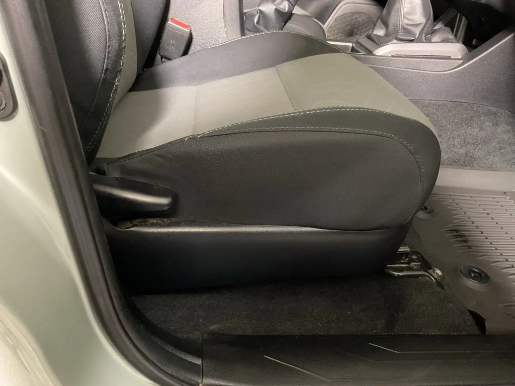 Toyota Tacoma photo 35