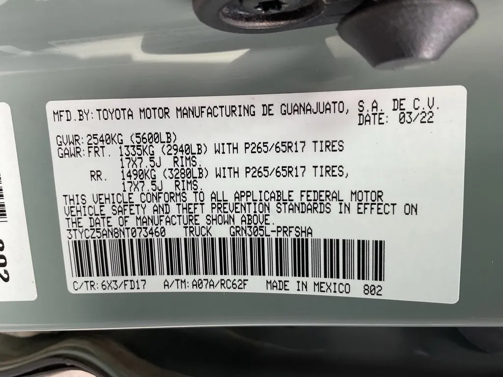 Toyota Tacoma photo 40
