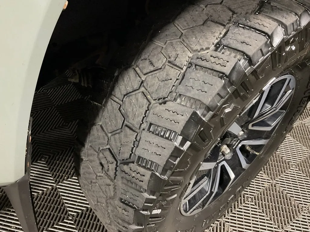 Toyota Tacoma photo 36