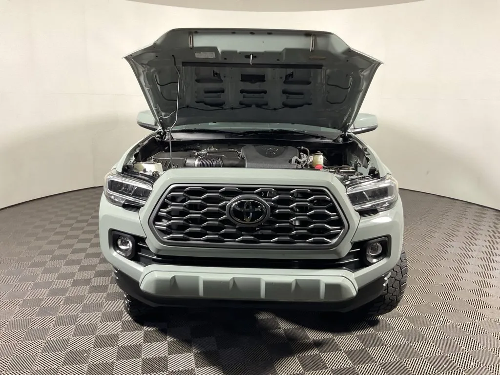 Toyota Tacoma photo 7