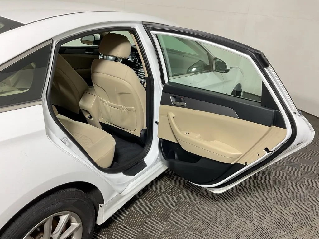 Hyundai Sonata photo 32