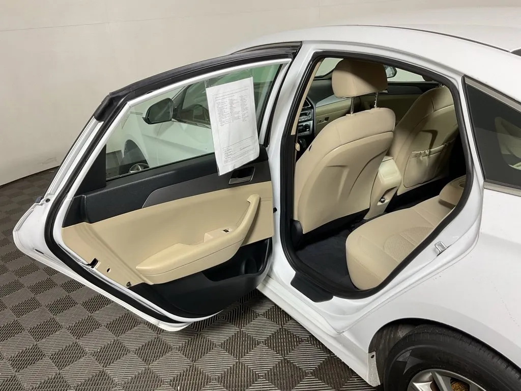 Hyundai Sonata photo 30