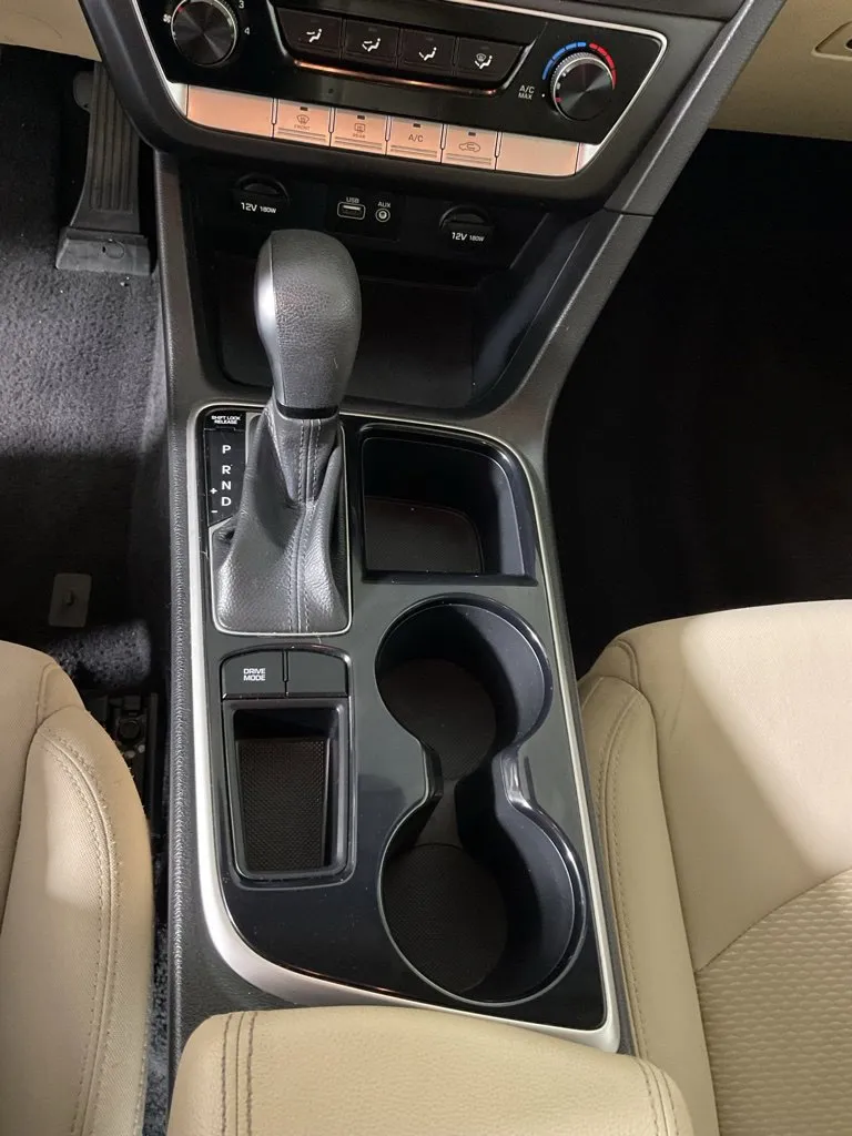 Hyundai Sonata photo 28
