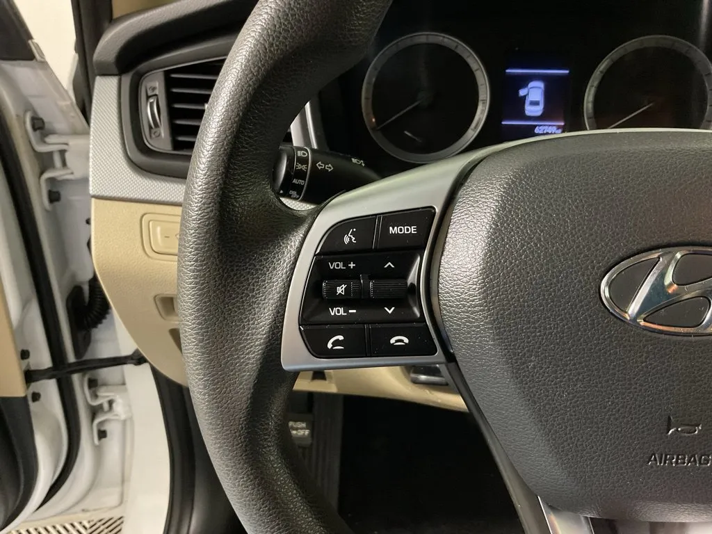 Hyundai Sonata photo 25