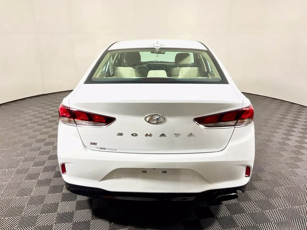 Hyundai Sonata photo 12