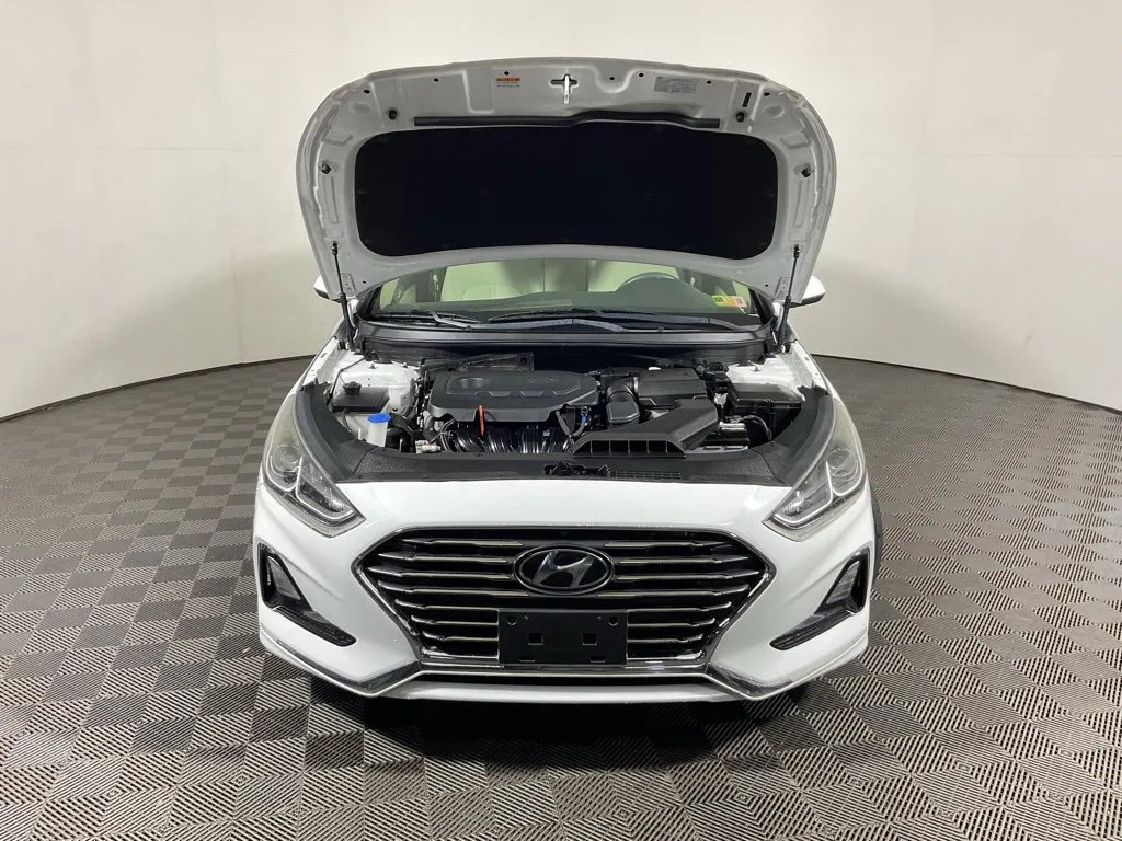 Hyundai Sonata photo 7