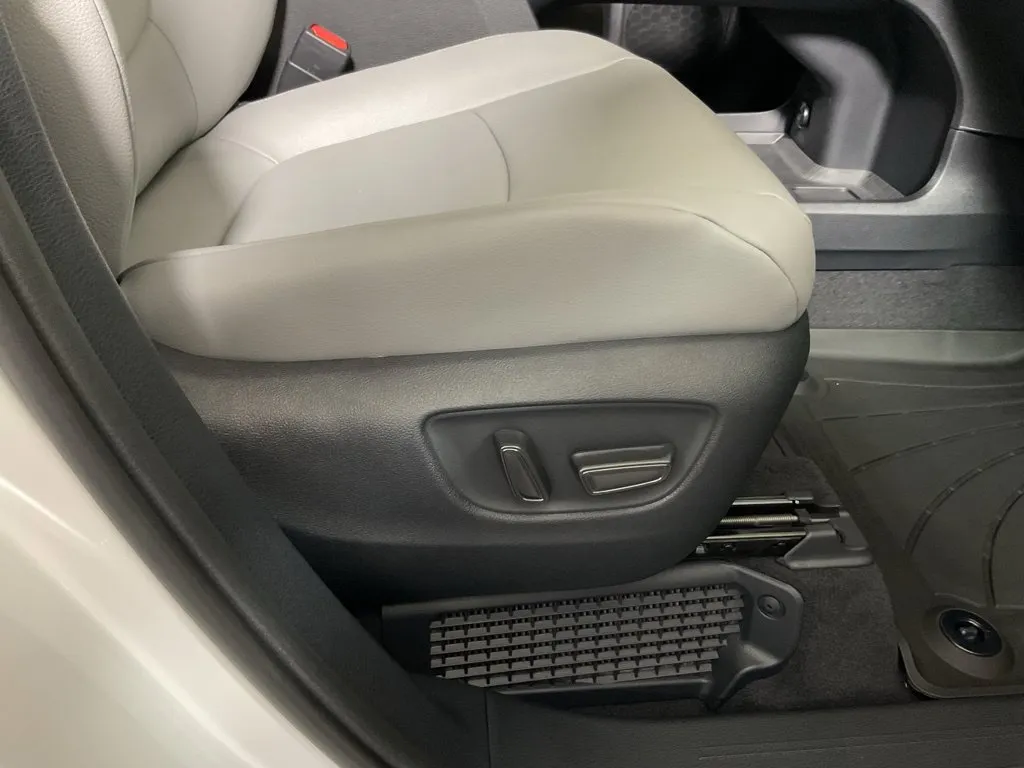 Toyota Sienna photo 39