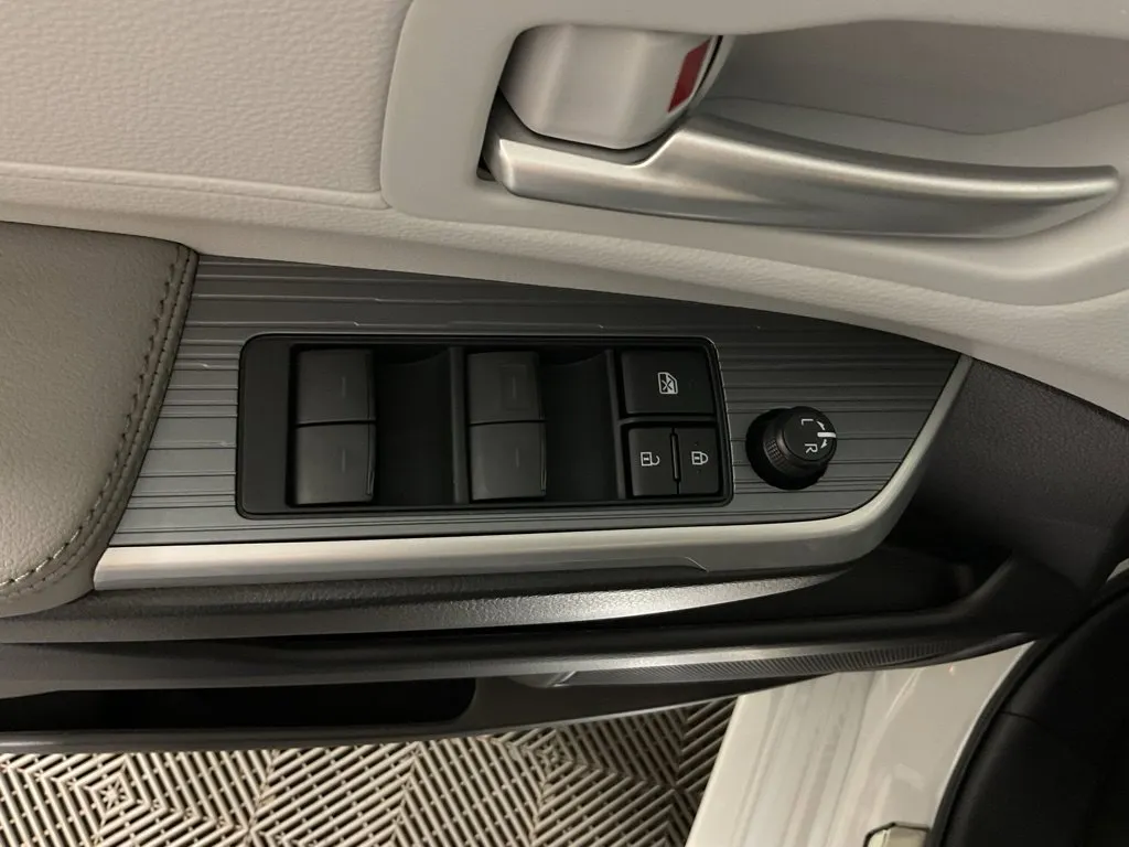 Toyota Sienna photo 21