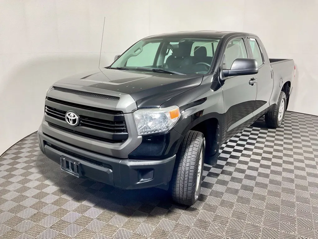 Toyota Tundra photo 9