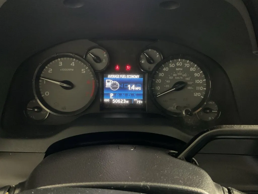 Toyota Tundra photo 5