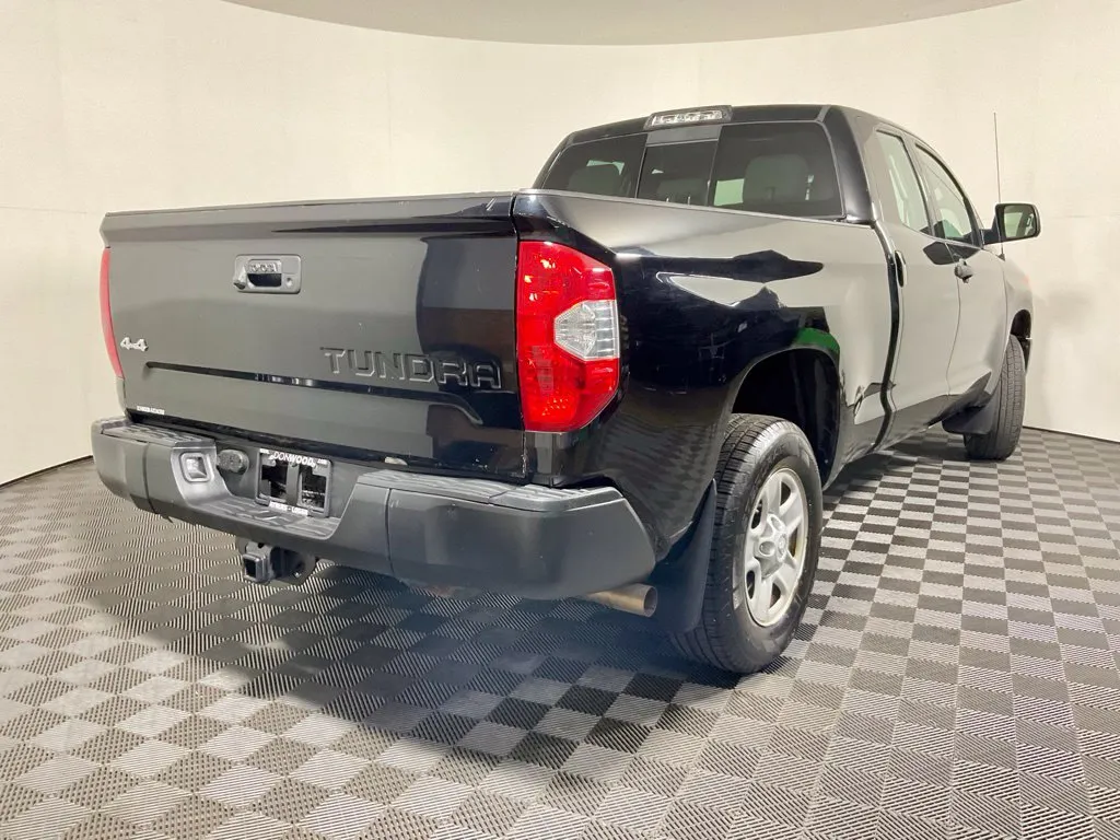 Toyota Tundra photo 15