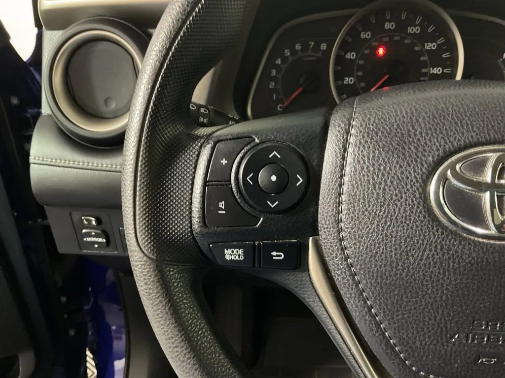 Toyota RAV4 photo 25