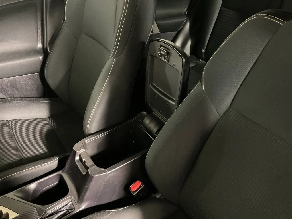 Toyota RAV4 photo 29