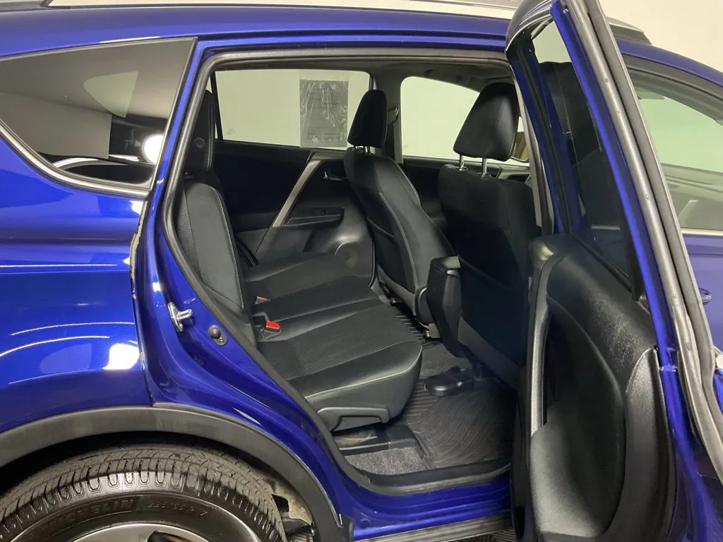 Toyota RAV4 photo 33