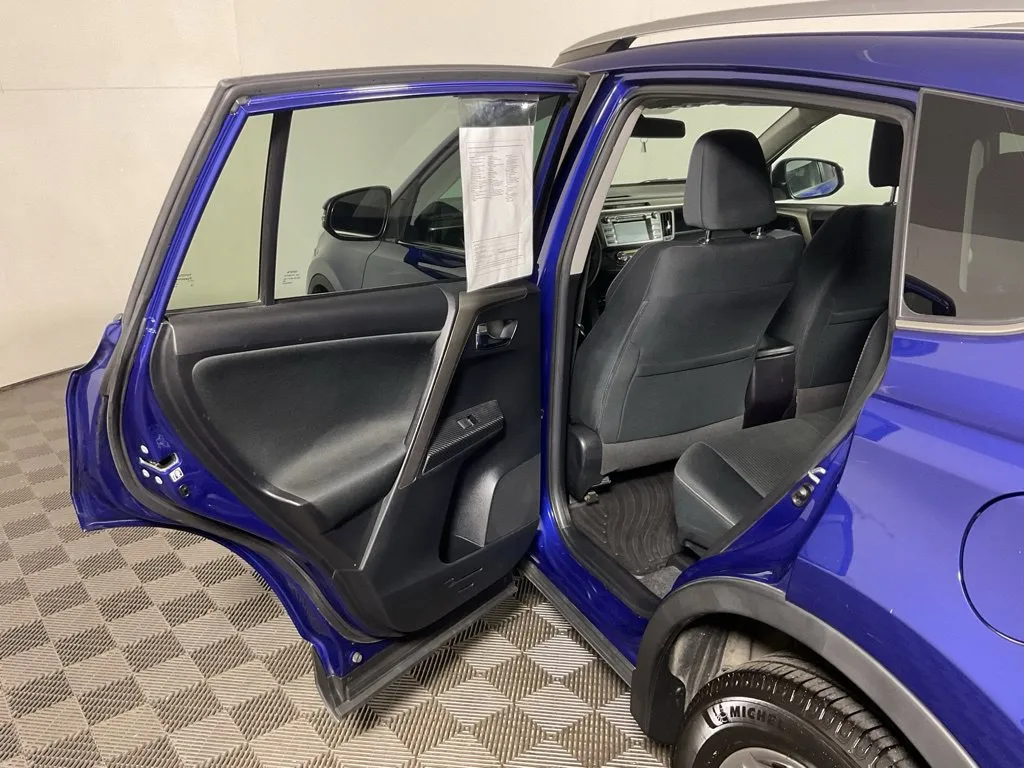 Toyota RAV4 photo 30