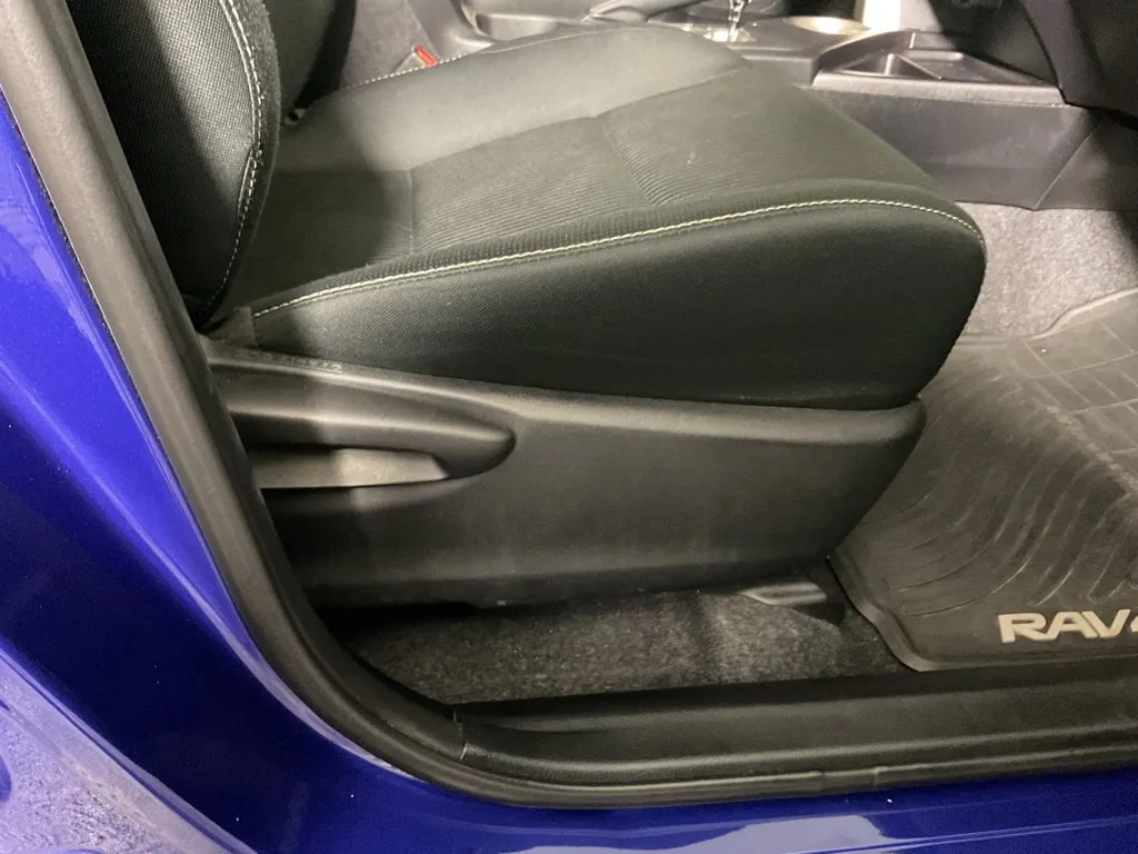 Toyota RAV4 photo 36