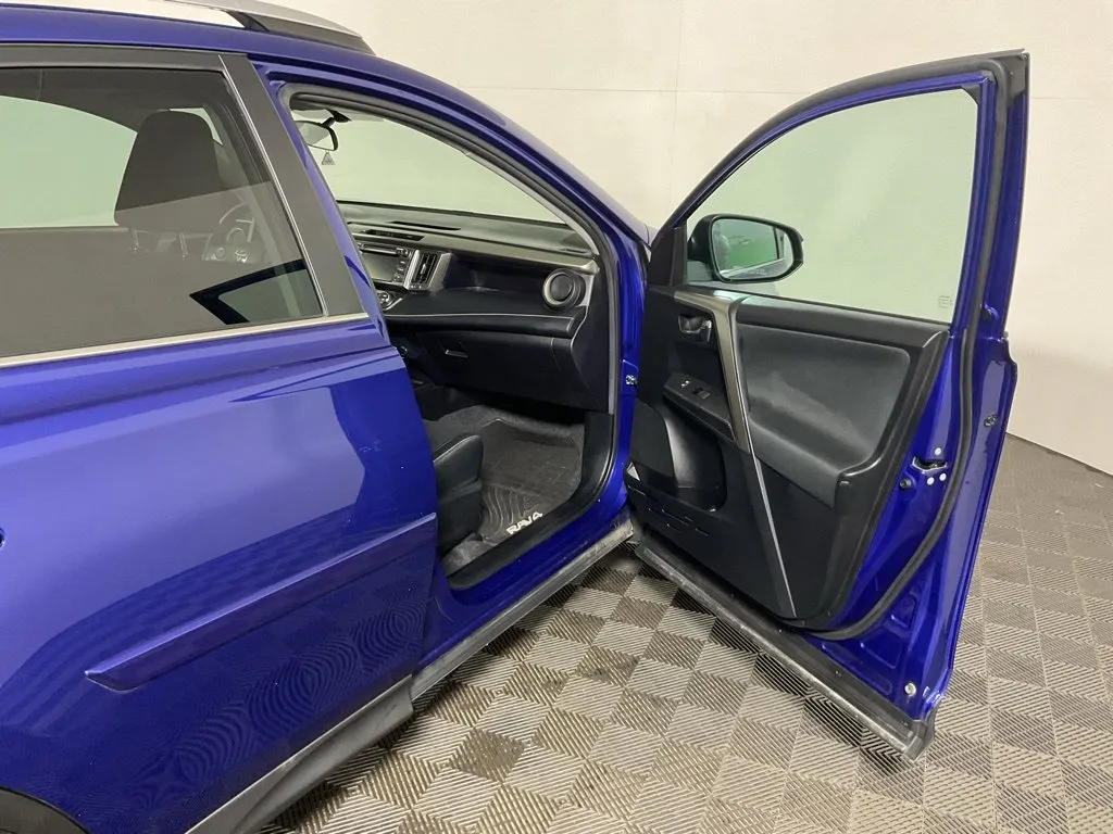 Toyota RAV4 photo 34