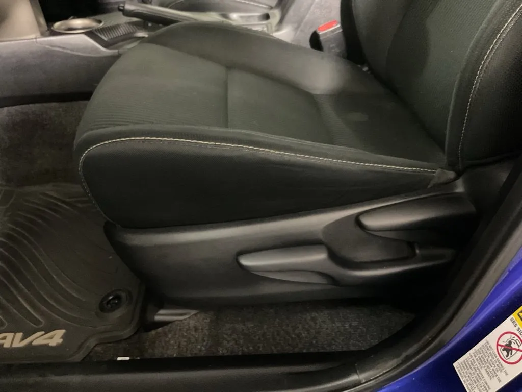 Toyota RAV4 photo 21