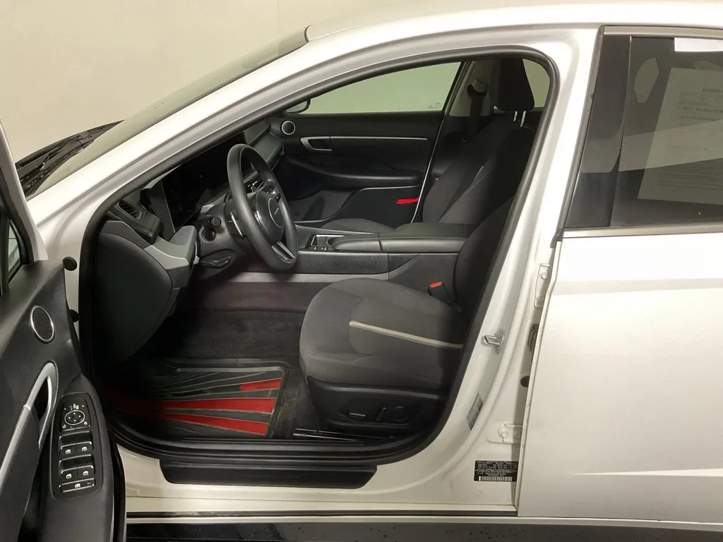 Hyundai Sonata photo 20