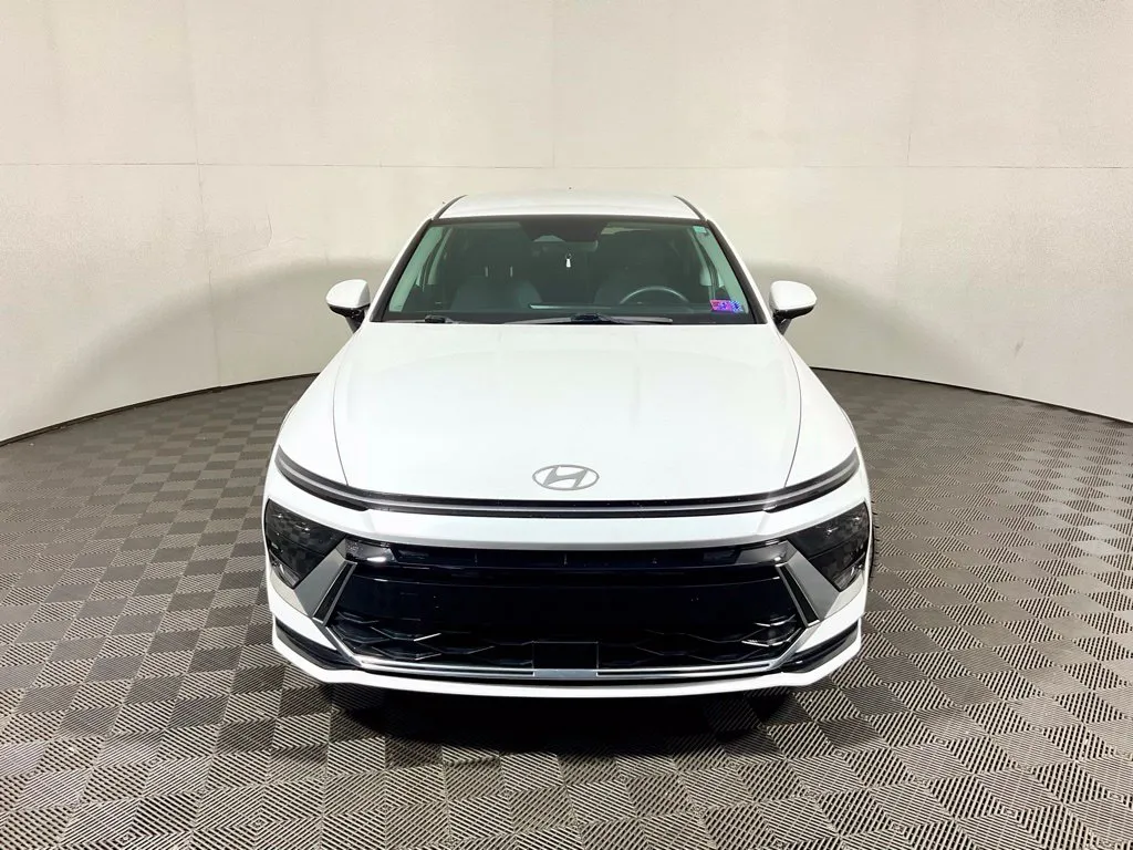 Hyundai Sonata photo 7