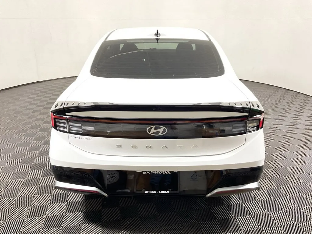 Hyundai Sonata photo 13