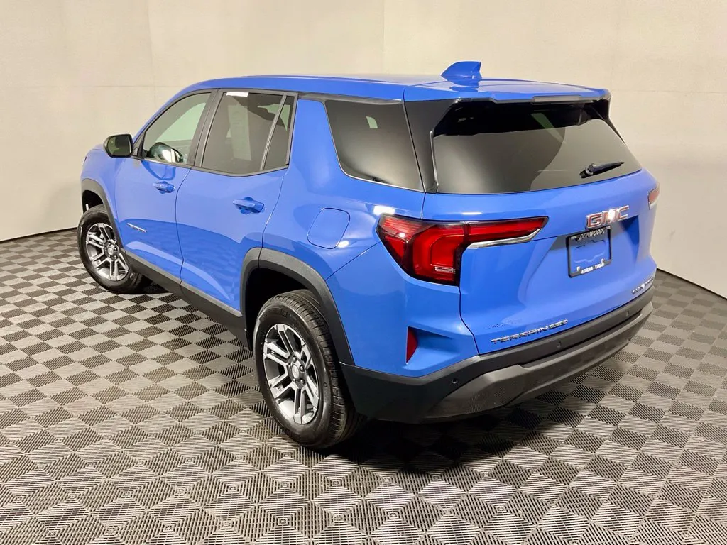 GMC Terrain photo 13