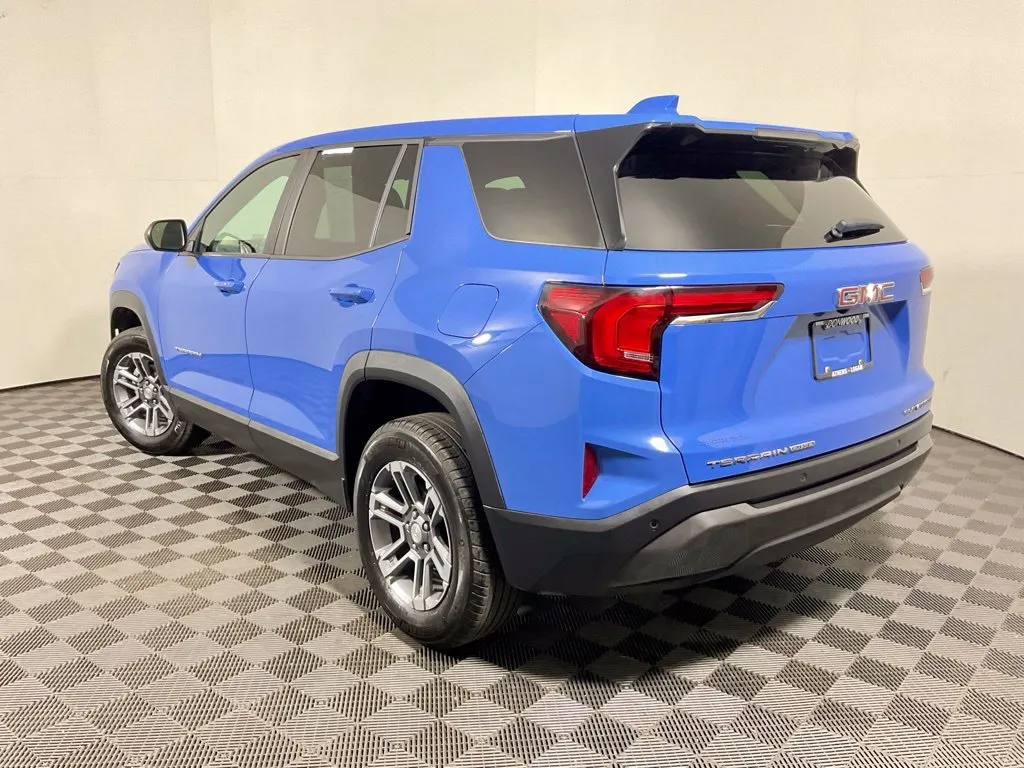 GMC Terrain photo 12