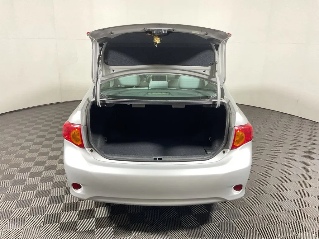 Toyota Corolla photo 11