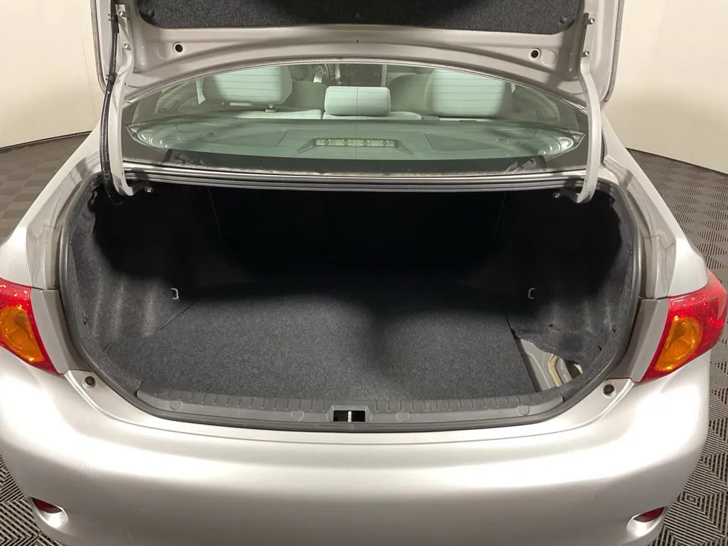 Toyota Corolla photo 12