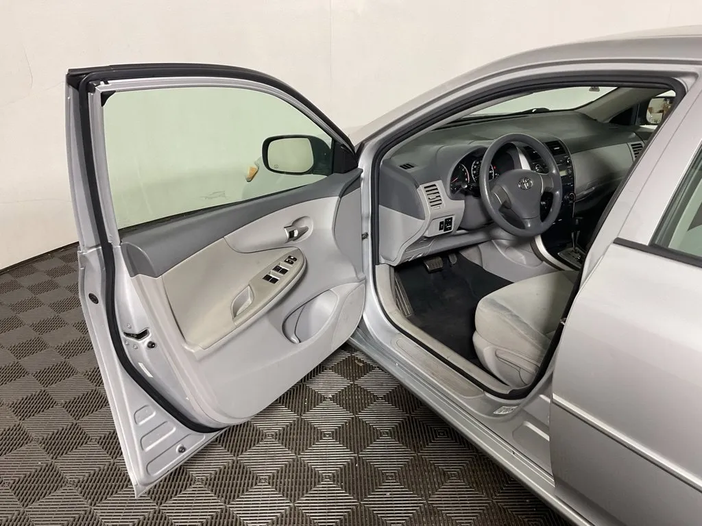 Toyota Corolla photo 15