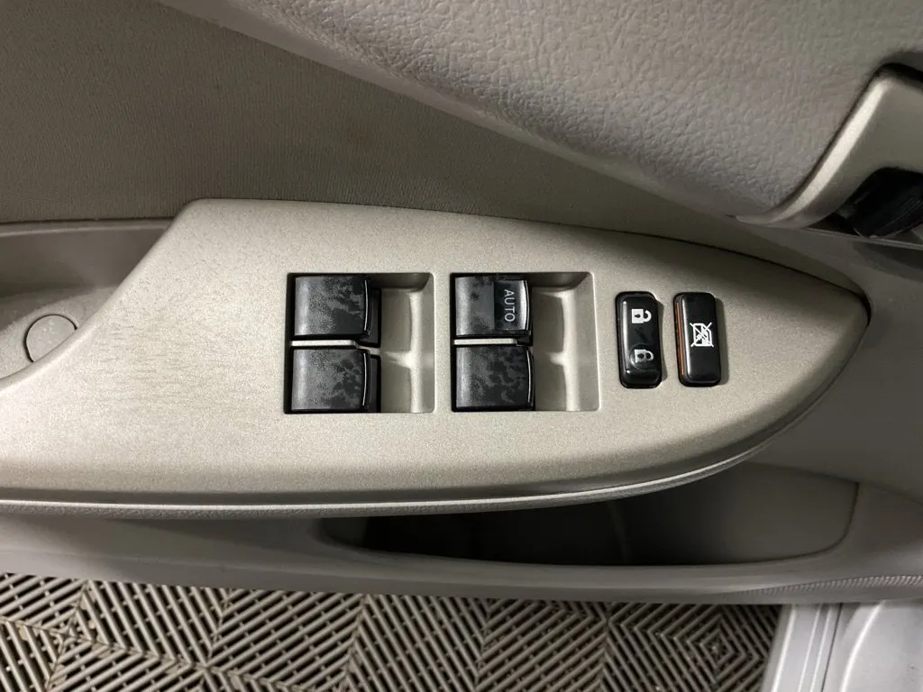 Toyota Corolla photo 16