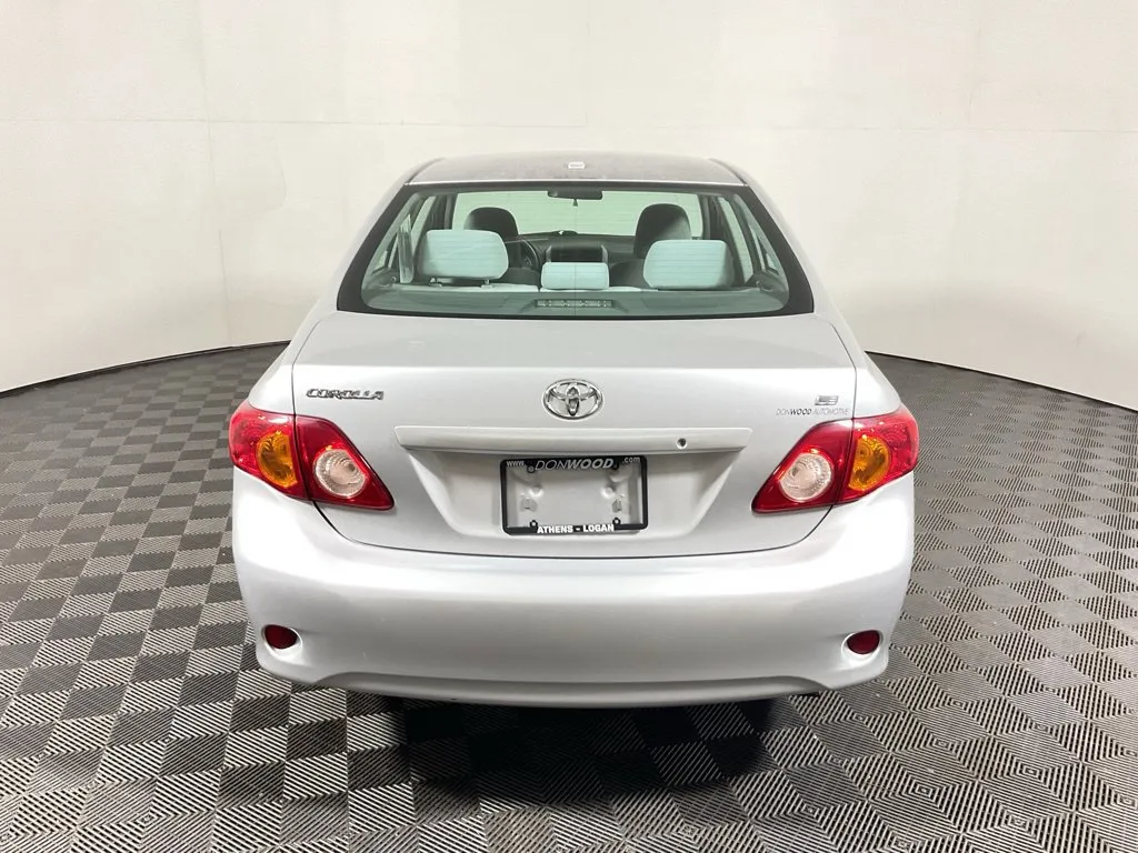 Toyota Corolla photo 10