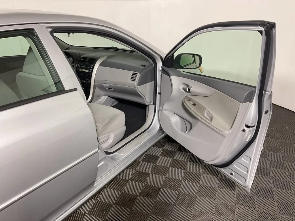 Toyota Corolla photo 30