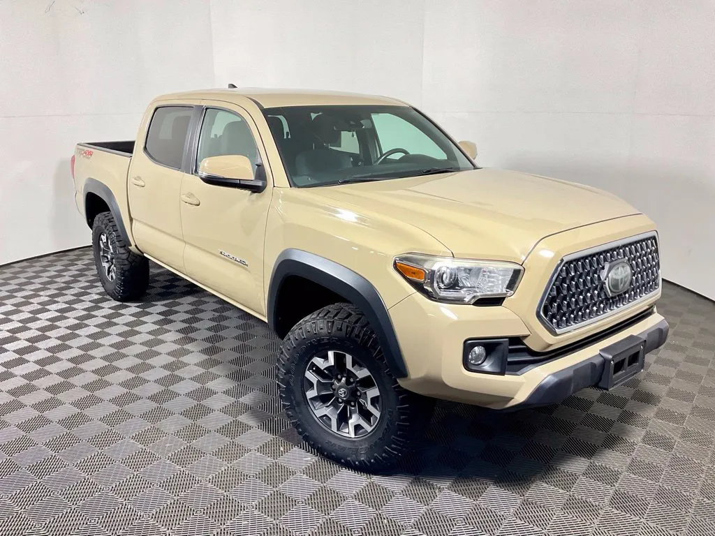 Toyota Tacoma photo 5