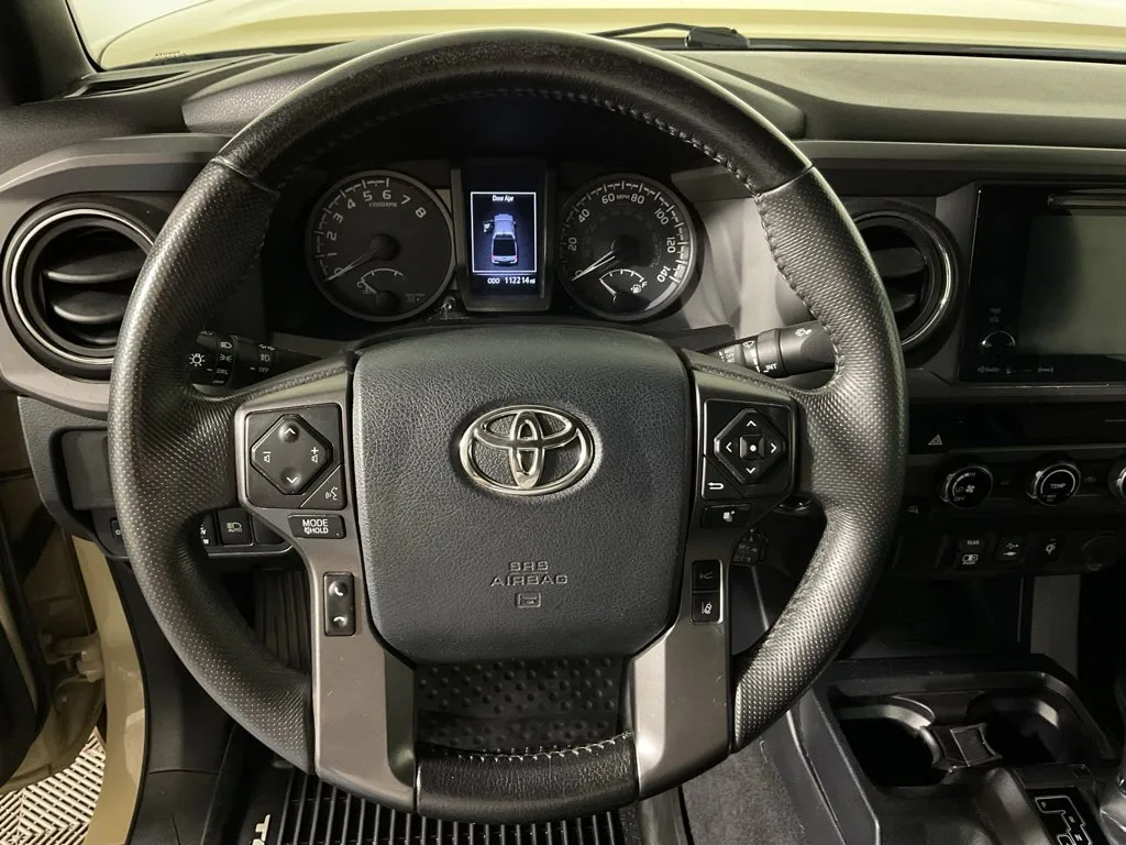 Toyota Tacoma photo 23