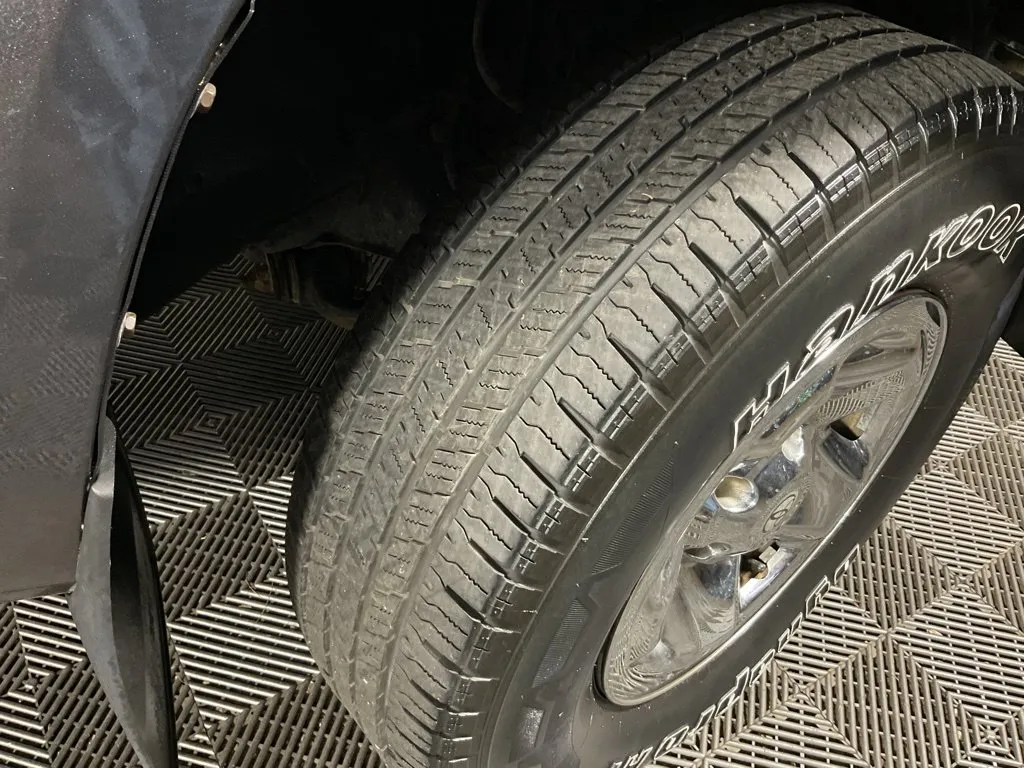 Toyota Tacoma photo 34
