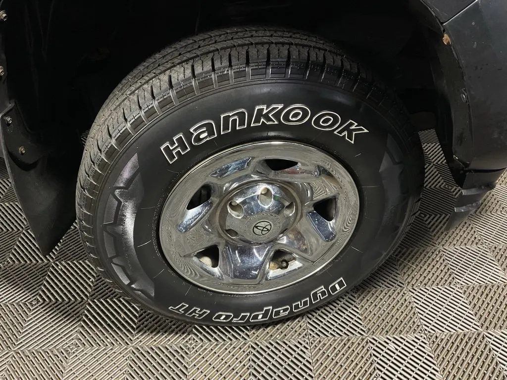 Toyota Tacoma photo 35