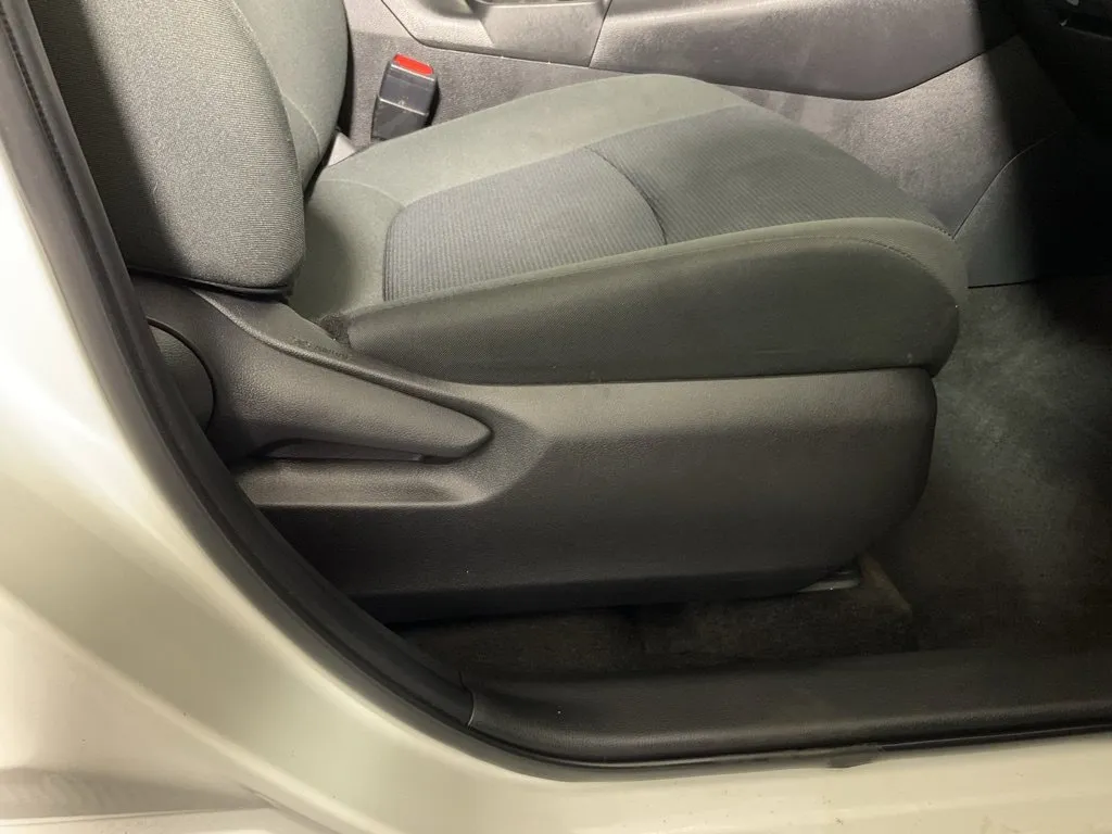 Toyota RAV4 photo 36