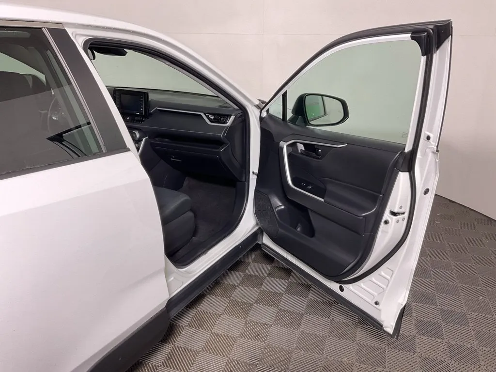 Toyota RAV4 photo 34