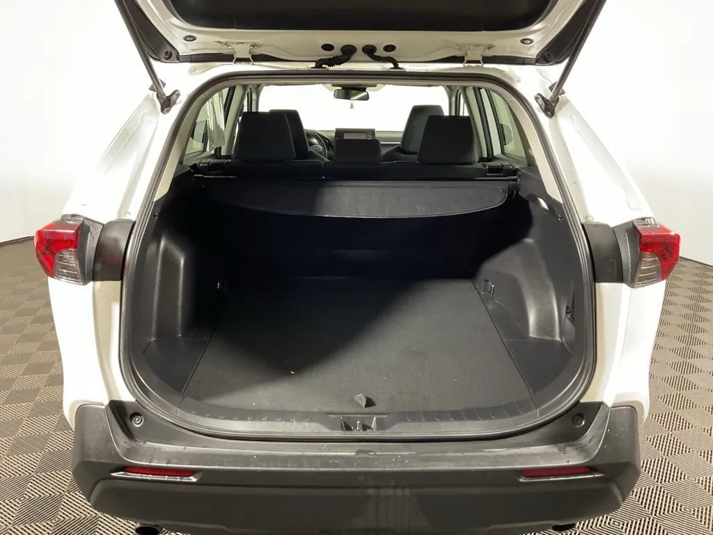 Toyota RAV4 photo 14