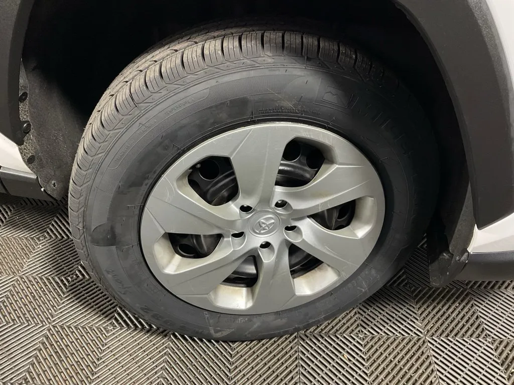 Toyota RAV4 photo 38
