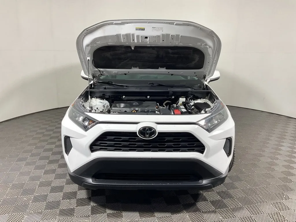 Toyota RAV4 photo 7
