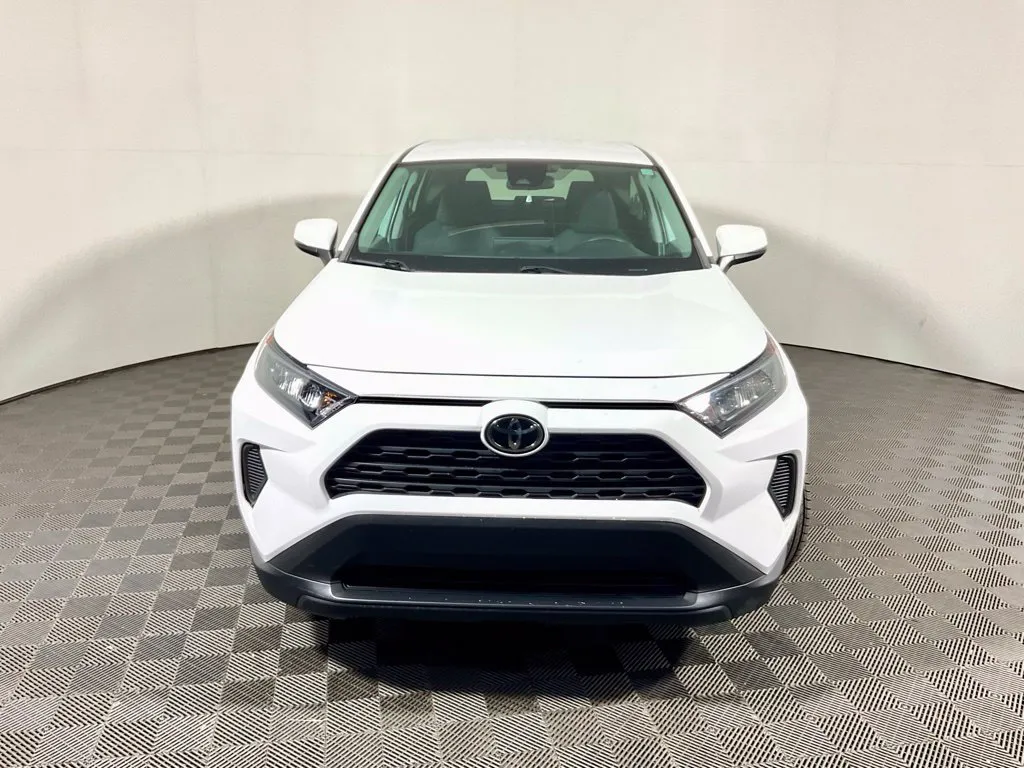 Toyota RAV4 photo 5