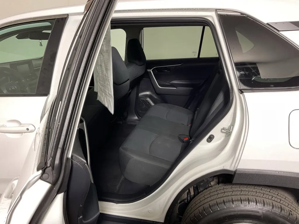 Toyota RAV4 photo 31
