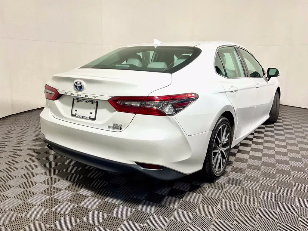 Toyota Camry photo 15