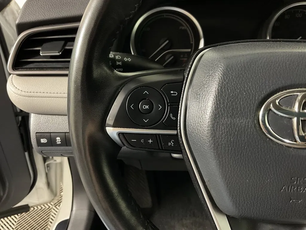 Toyota Camry photo 24