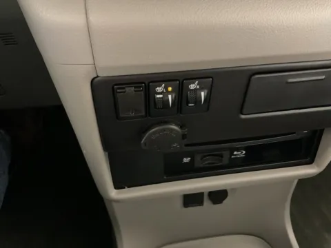 More photos of 2017 Toyota Sienna XLE Premium at Don Wood Toyota, OH